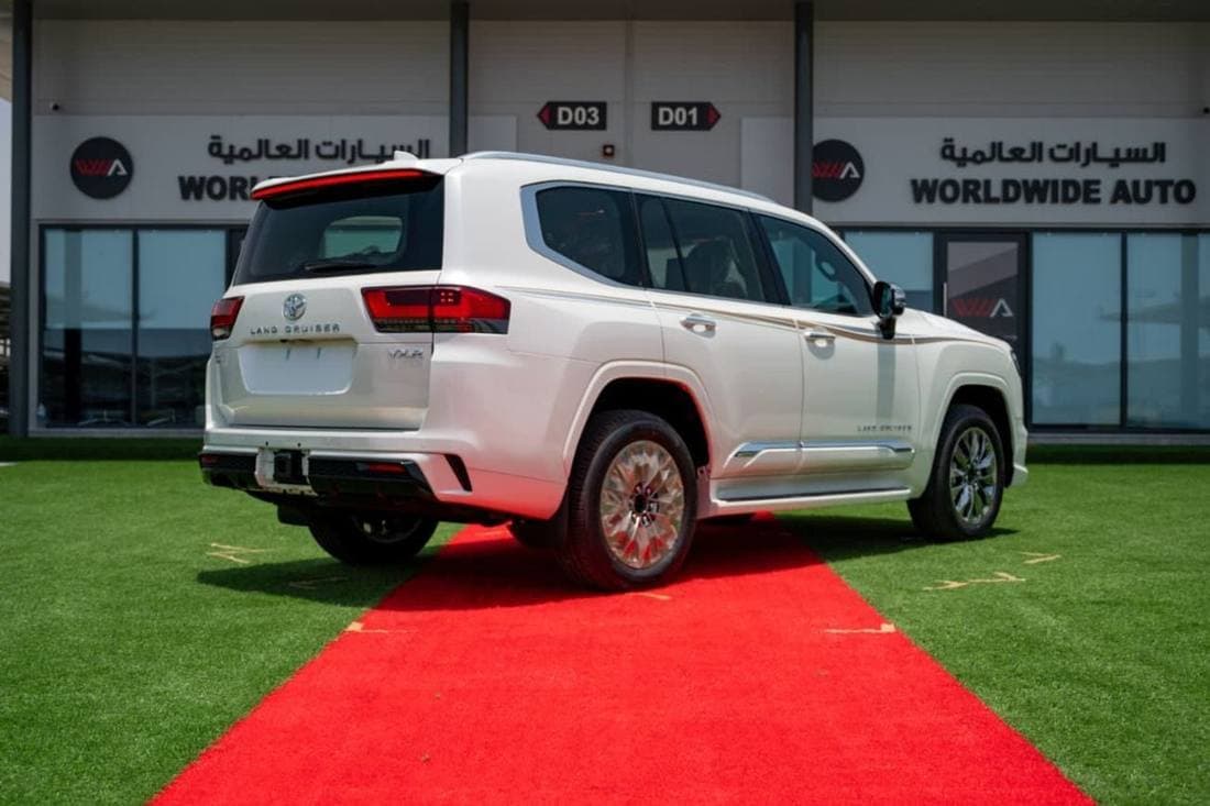 2026 Toyota Land Cruiser VXR thumbnail 3