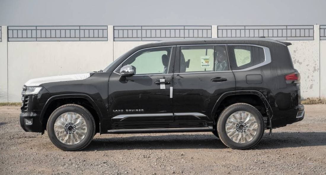 2026 Toyota Land Cruiser VX thumbnail 2