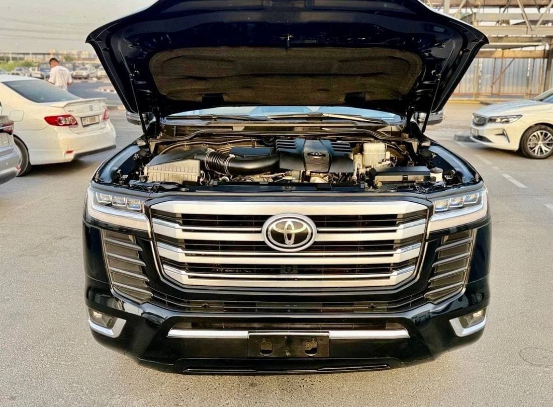 2016 Toyota Land Cruiser GXR thumbnail 7