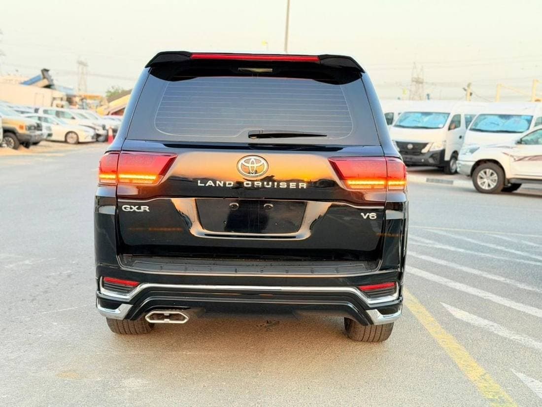2019 Toyota Land Cruiser GXR thumbnail 8
