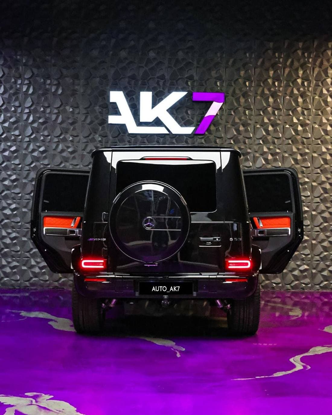 2025 Mercedes Benz G63 AMG STANDARD thumbnail 5