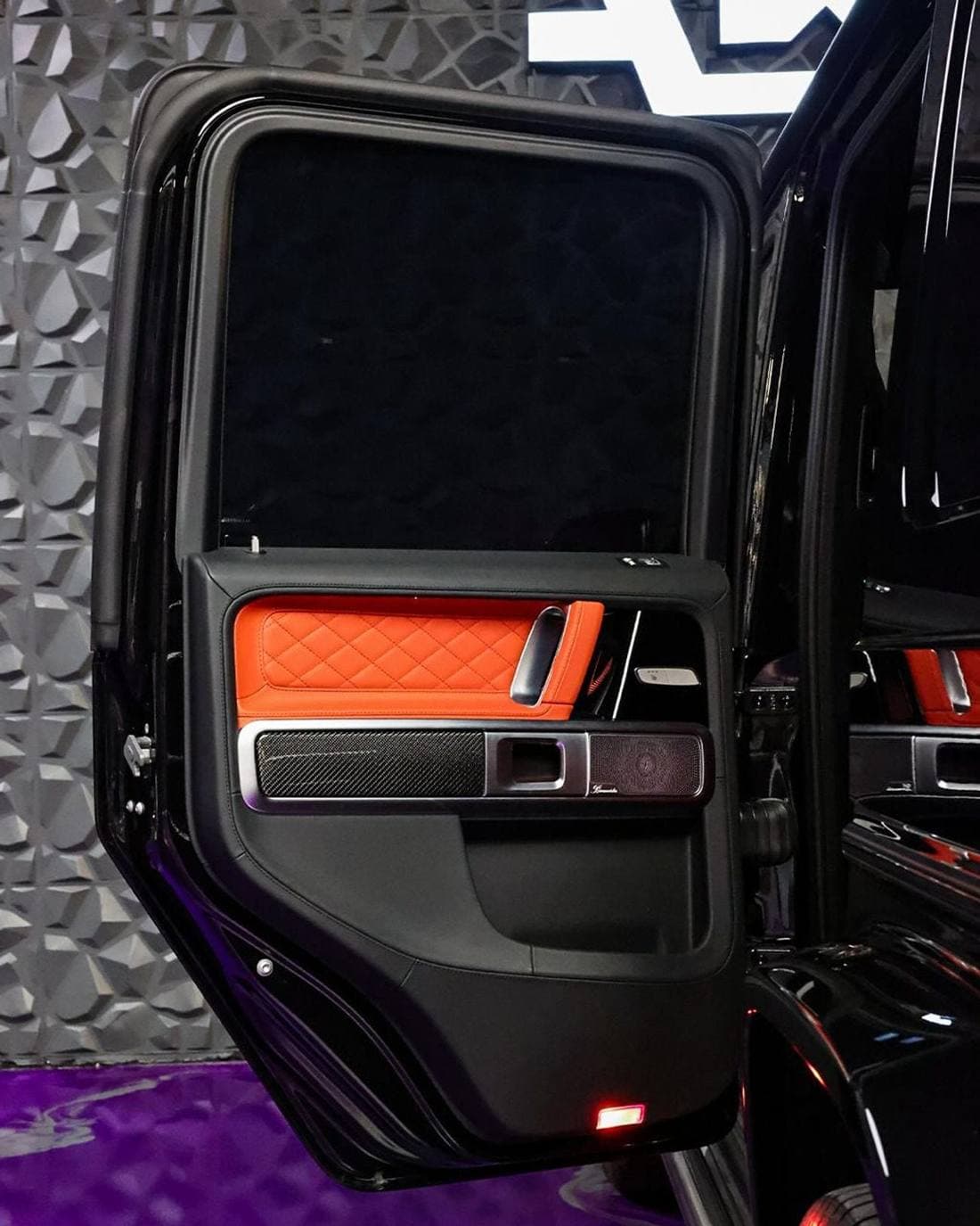 2025 Mercedes Benz G63 AMG STANDARD thumbnail 8