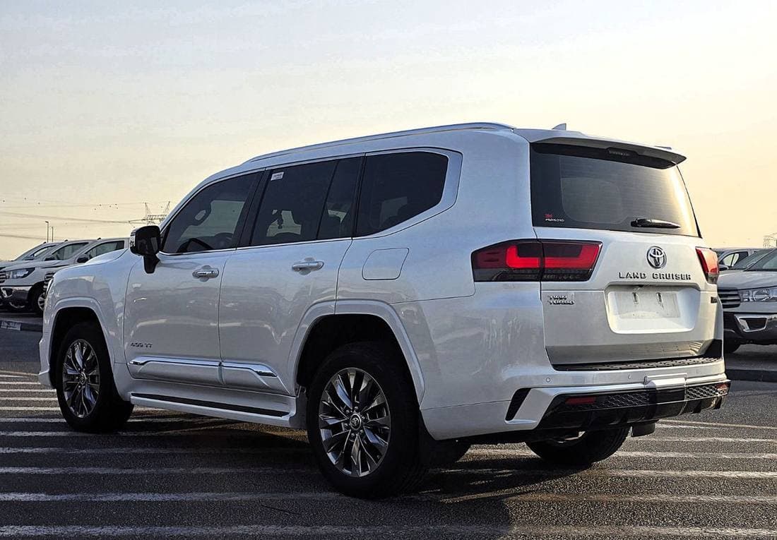 2024 Toyota Land Cruiser VXR thumbnail 5