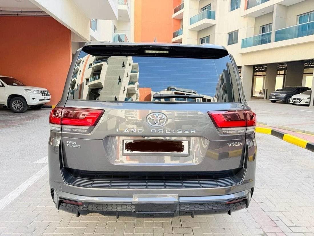 2022 Toyota Land Cruiser VXR thumbnail 7
