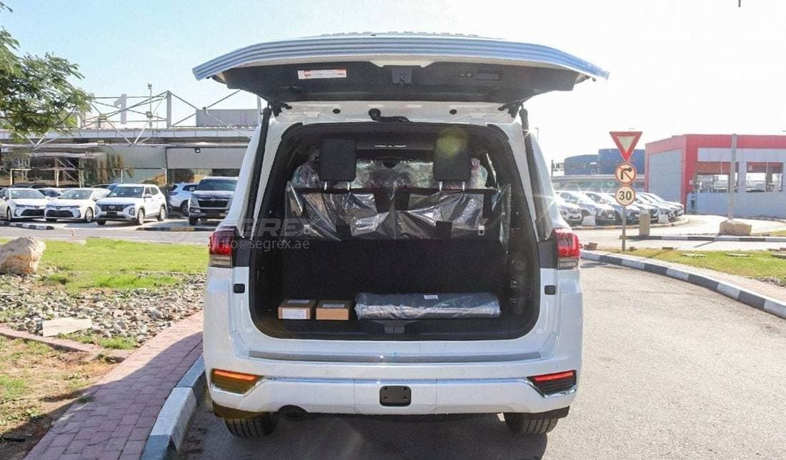 2026 Toyota Land Cruiser thumbnail 6