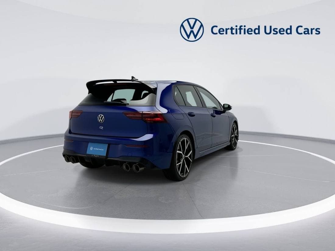 2024 Volkswagen Golf thumbnail 8