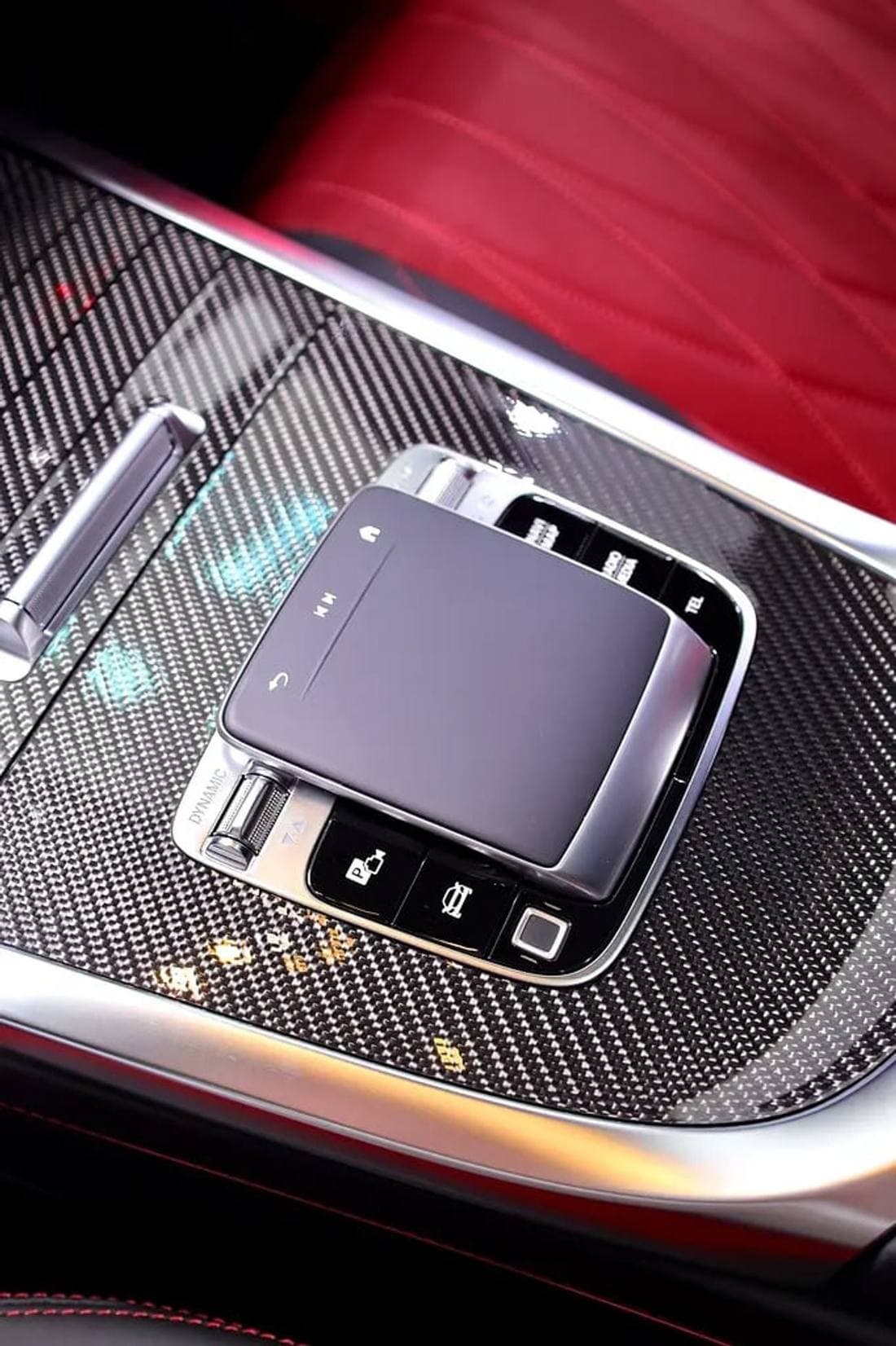 2027 Mercedes Benz G63 AMG thumbnail 6
