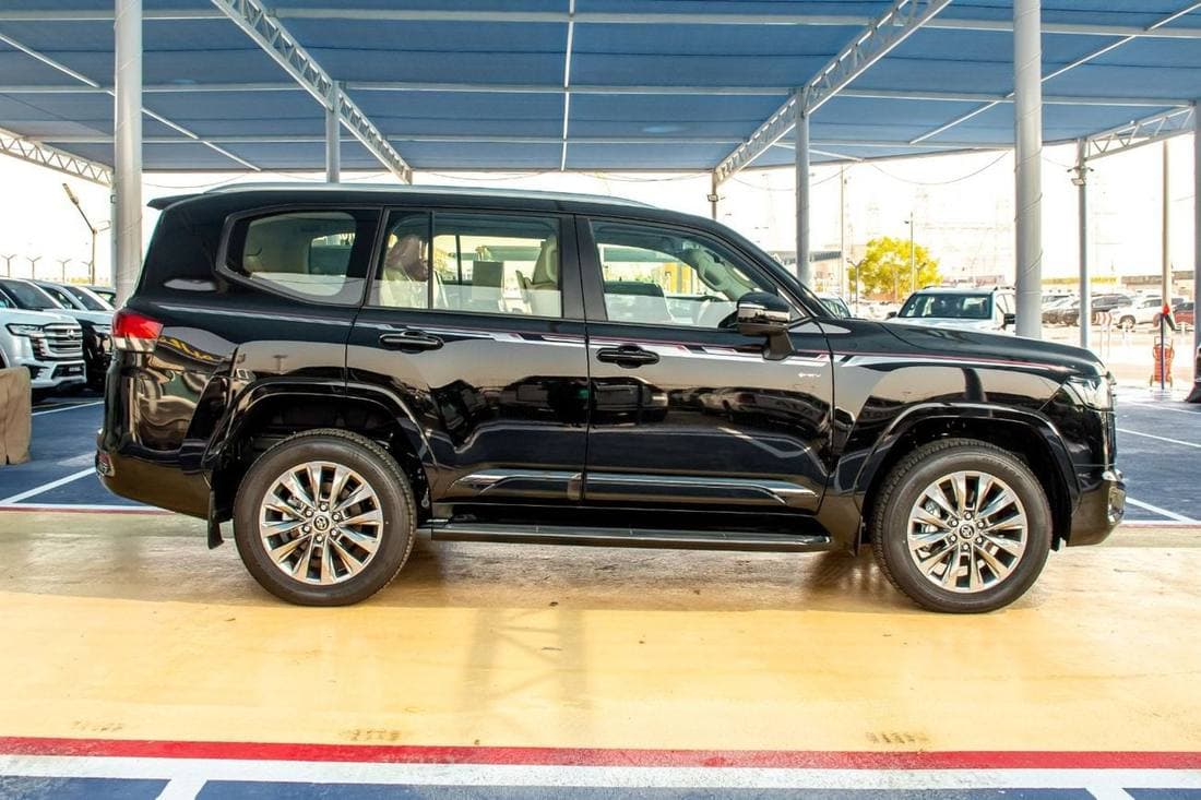 2026 Toyota Land Cruiser GXR thumbnail 6