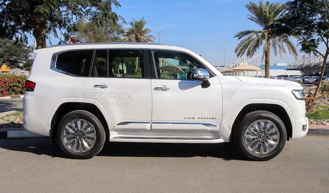 2026 Toyota Land Cruiser thumbnail 3