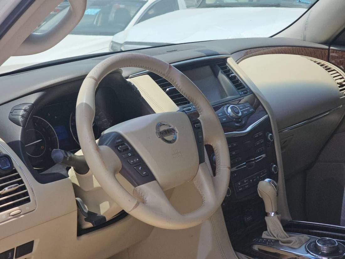2017 Nissan Patrol SE T2 LEATHER thumbnail 8