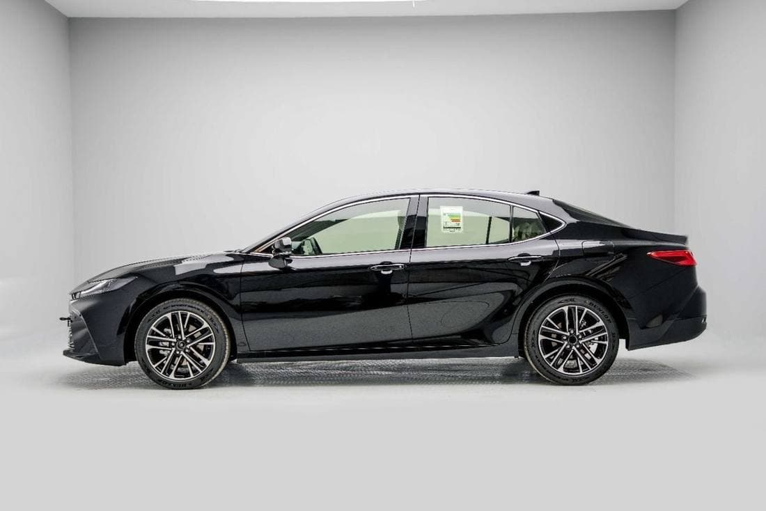 2026 Toyota Camry GLE thumbnail 4