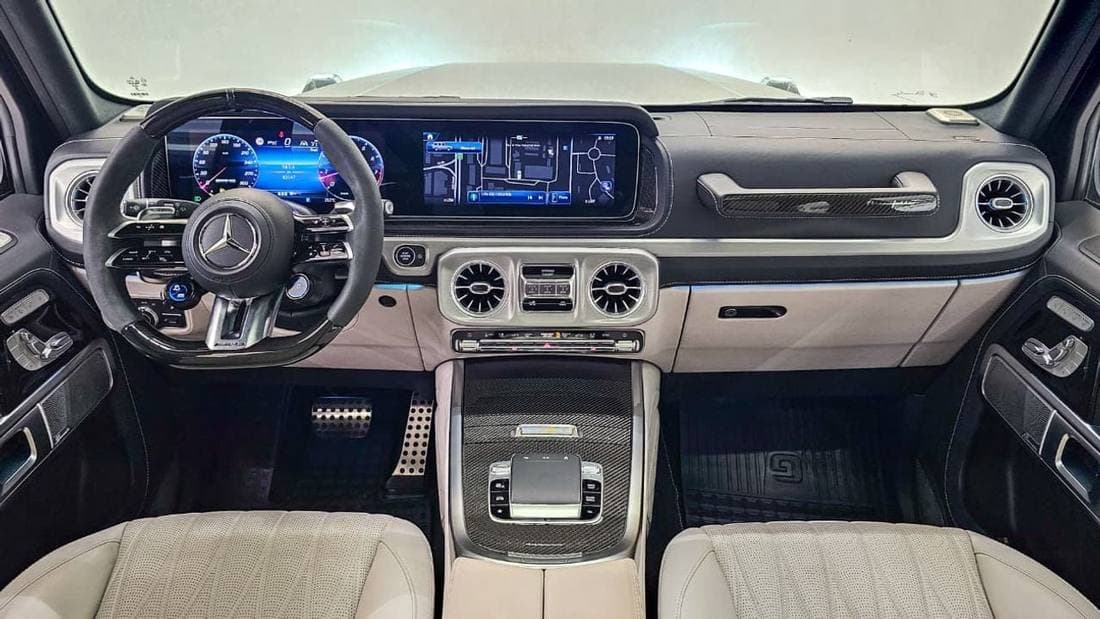 2025 Mercedes Benz G63 AMG STANDARD thumbnail 2