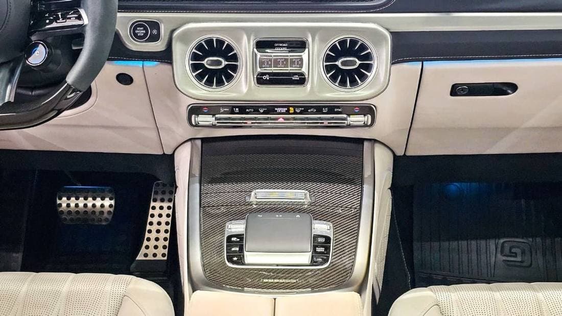 2025 Mercedes Benz G63 AMG STANDARD thumbnail 3