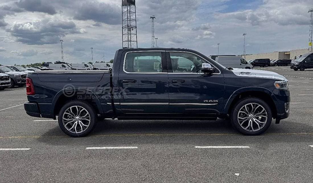 2026 RAM 1500 TUNGSTEN thumbnail 4