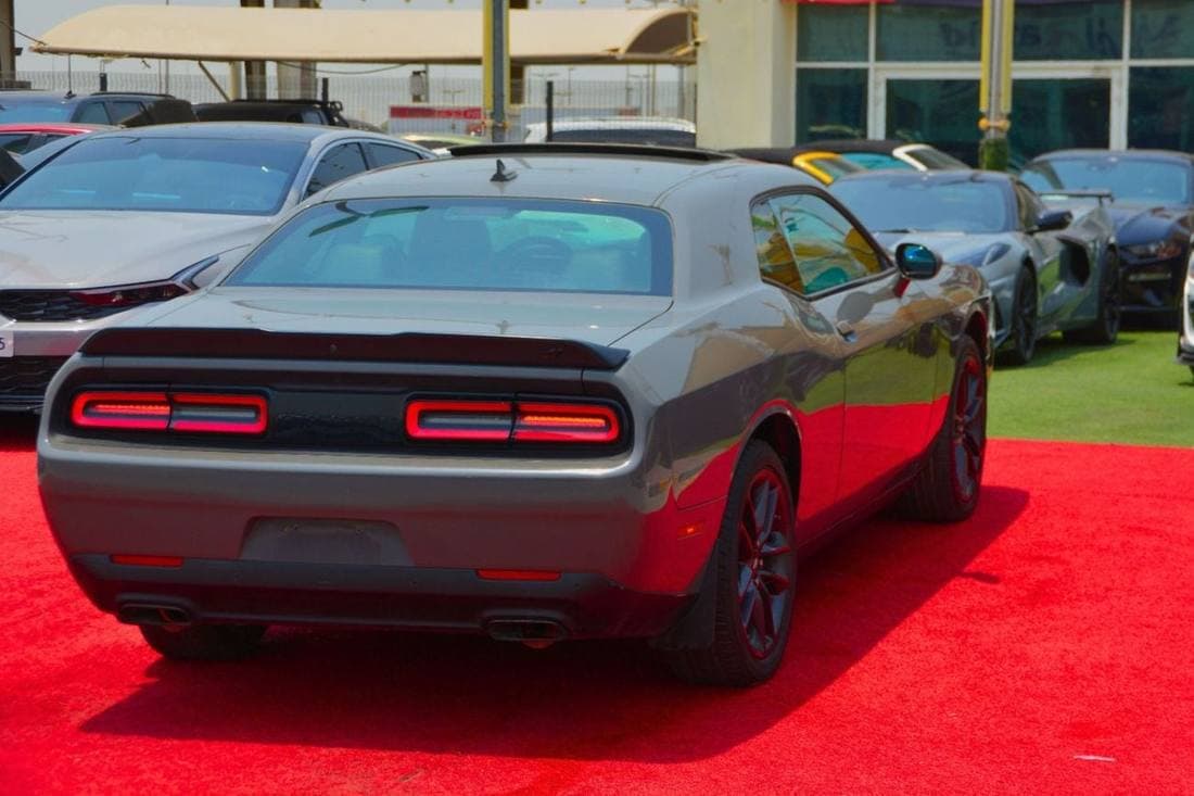2023 Dodge Challenger SXT thumbnail 5