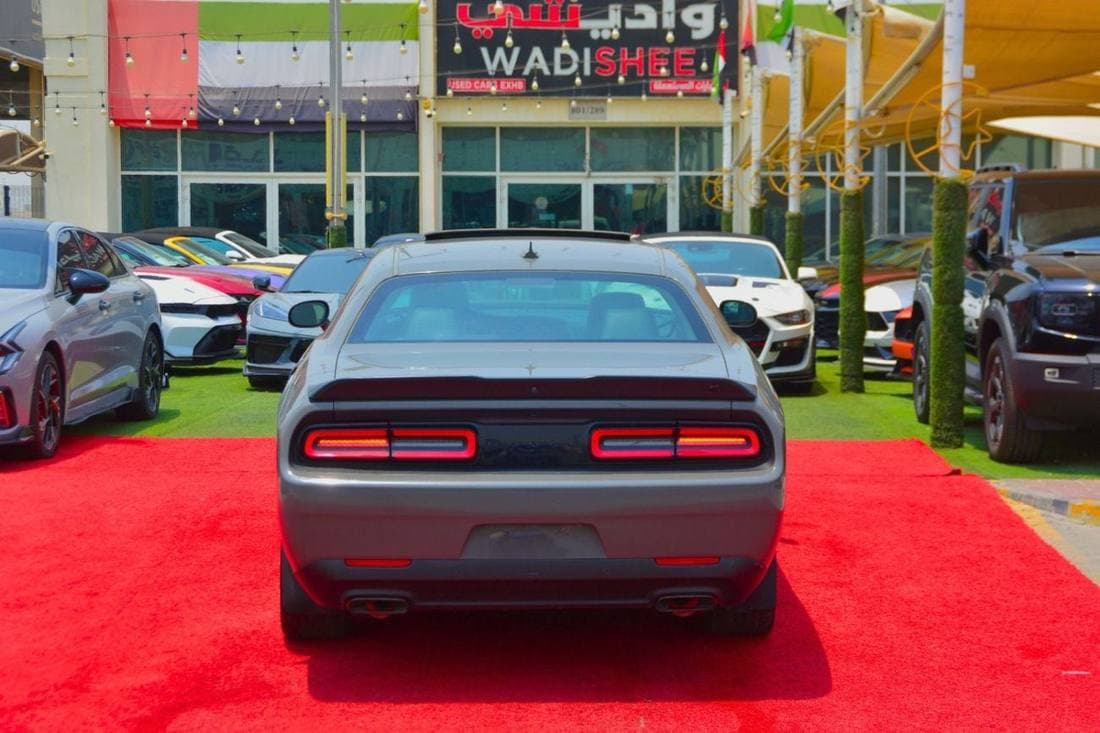 2023 Dodge Challenger SXT thumbnail 8