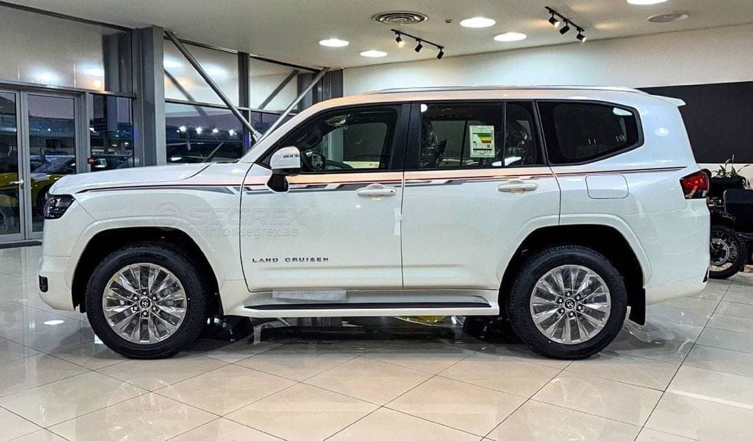 2026 Toyota Land Cruiser GXR thumbnail 3