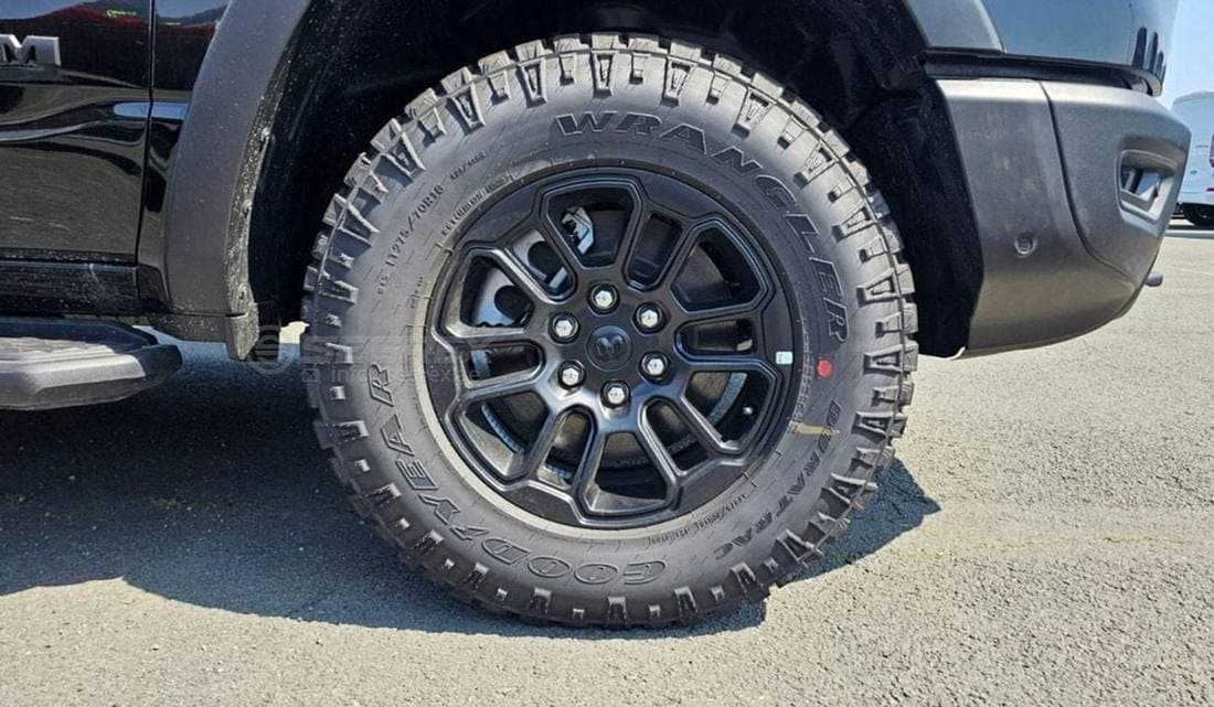 2026 RAM 1500 REBEL thumbnail 6
