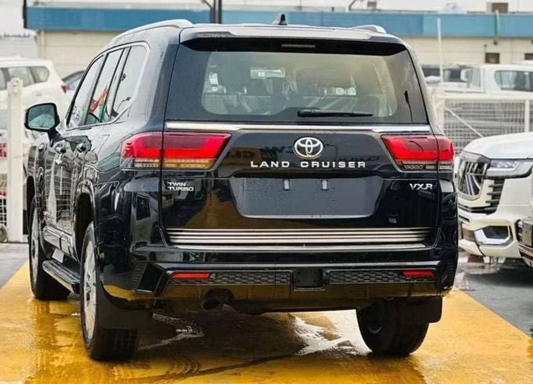 2026 Toyota Land Cruiser VXR thumbnail 6