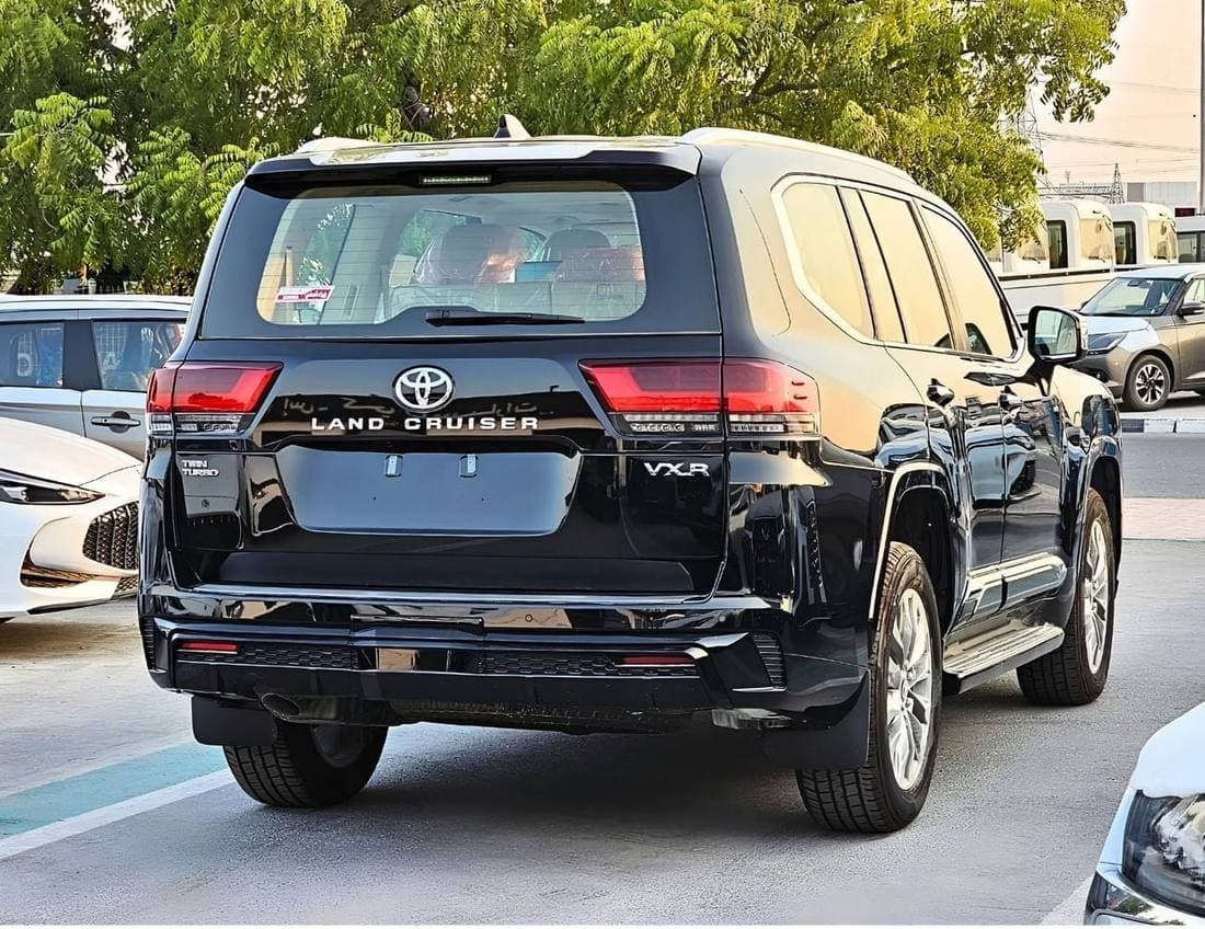 2026 Toyota Land Cruiser VXR thumbnail 4