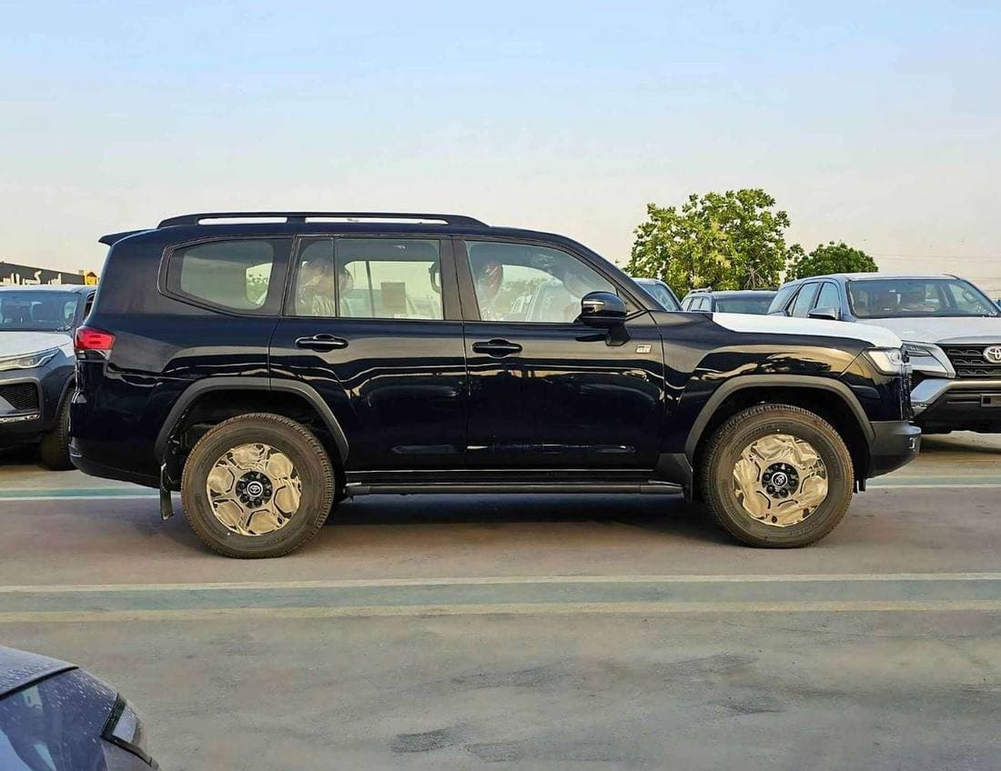 2026 Toyota Land Cruiser GR SPORT thumbnail 2