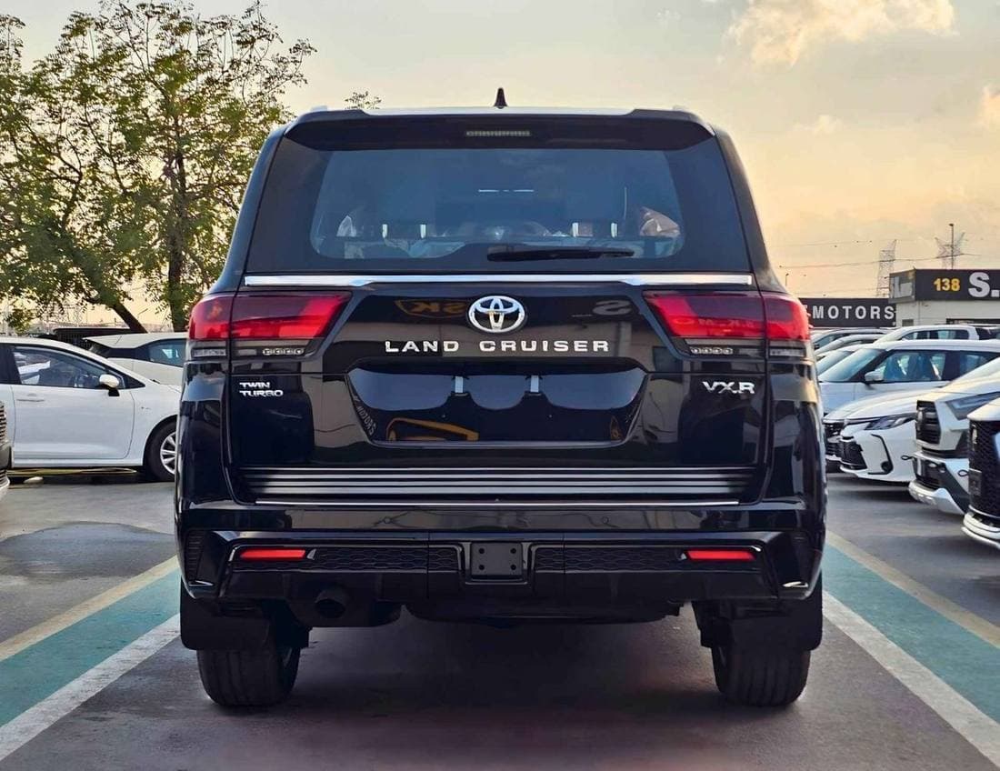 2026 Toyota Land Cruiser VXR thumbnail 4