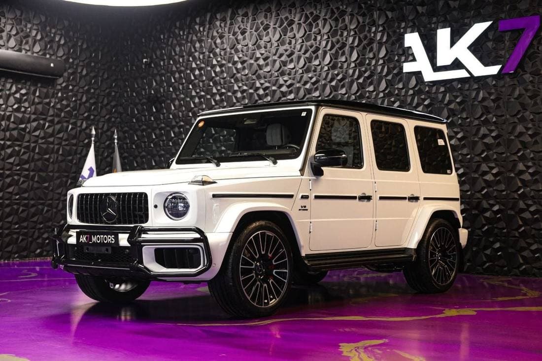 2025 Mercedes Benz G63 AMG STANDARD thumbnail 3
