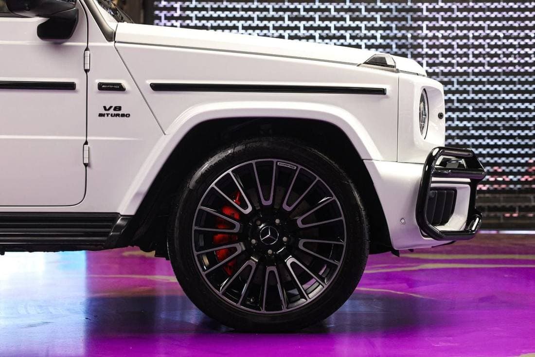 2025 Mercedes Benz G63 AMG STANDARD thumbnail 5