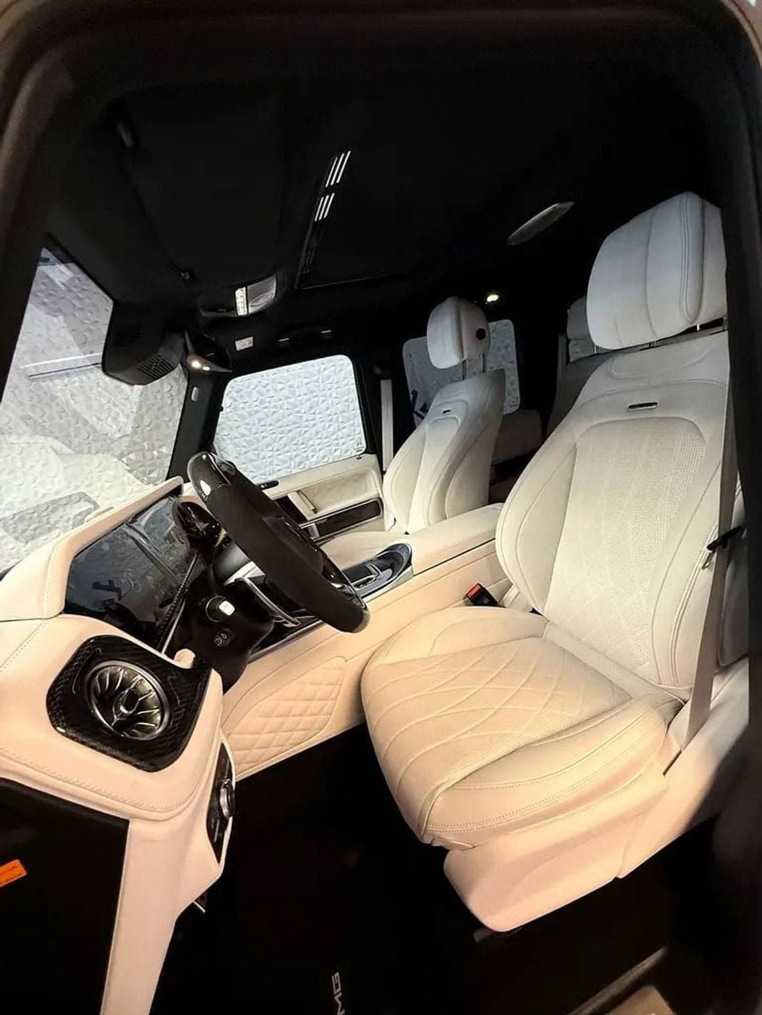 2025 Mercedes Benz G63 AMG STANDARD thumbnail 5