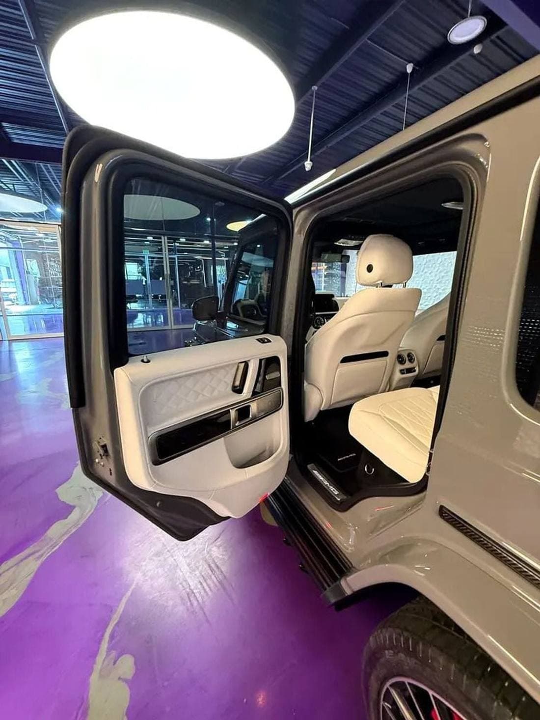 2025 Mercedes Benz G63 AMG STANDARD thumbnail 6