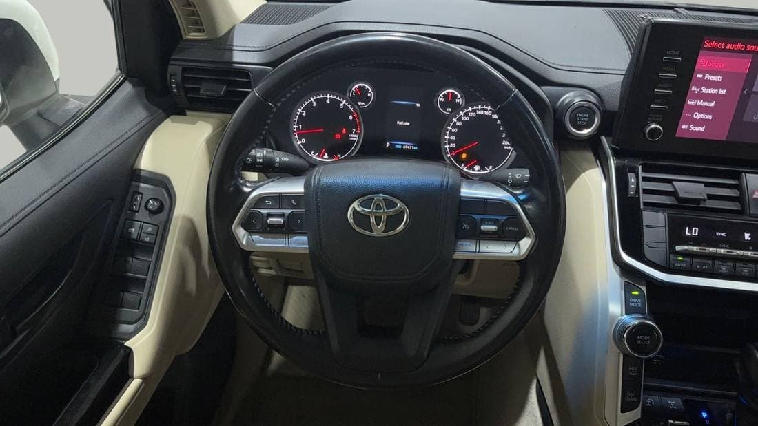 2022 Toyota Land Cruiser BLACK EDITION thumbnail 8