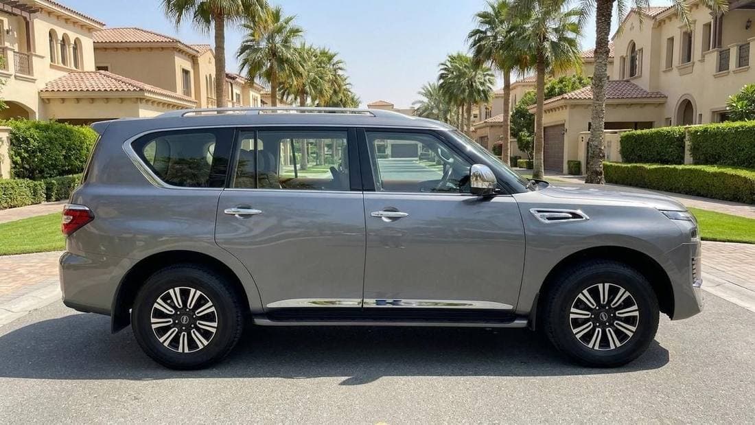 2024 Nissan Patrol SE TITANIUM thumbnail 3