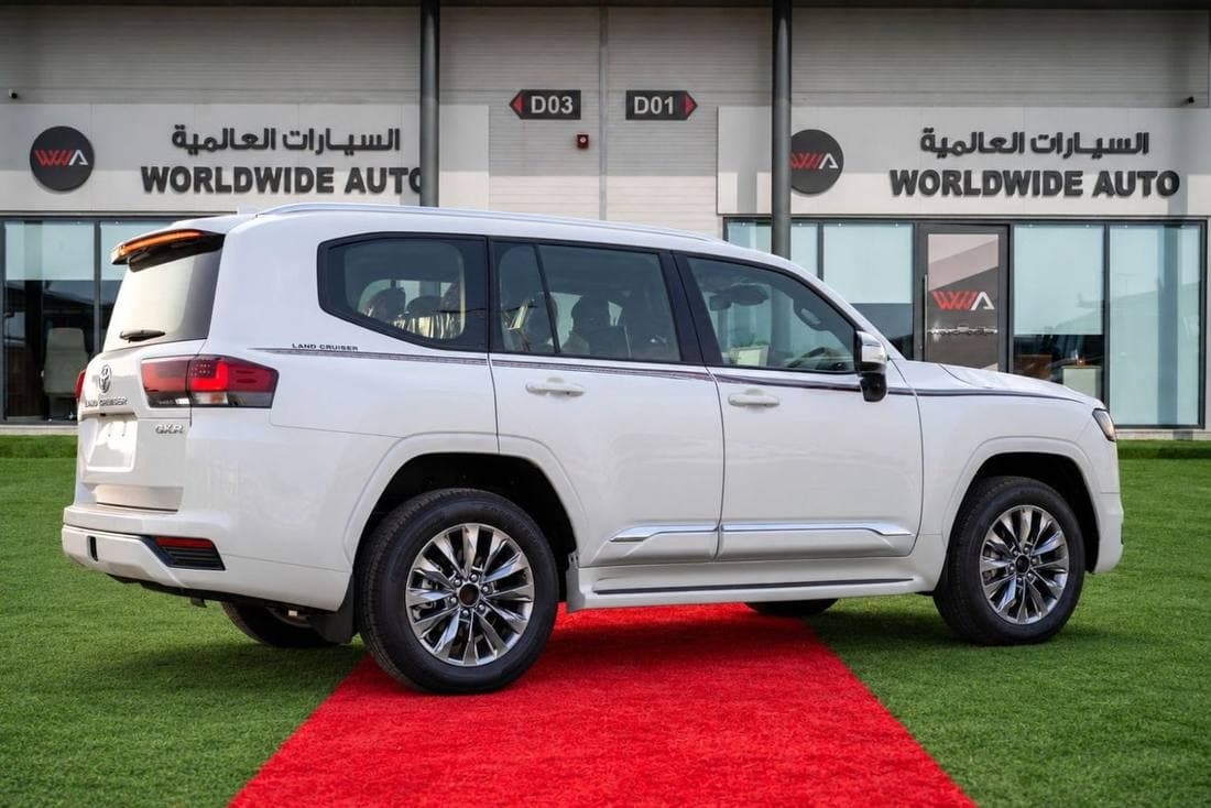2026 Toyota Land Cruiser GXR thumbnail 4