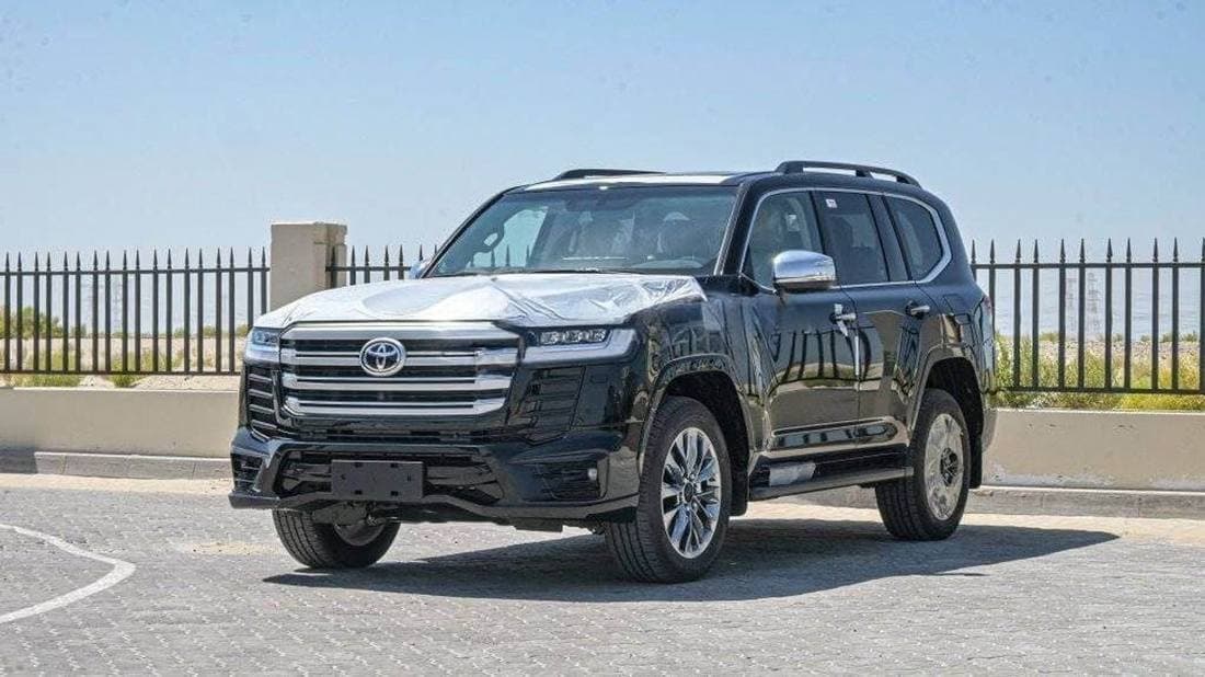 2026 Toyota Land Cruiser VXR thumbnail 2