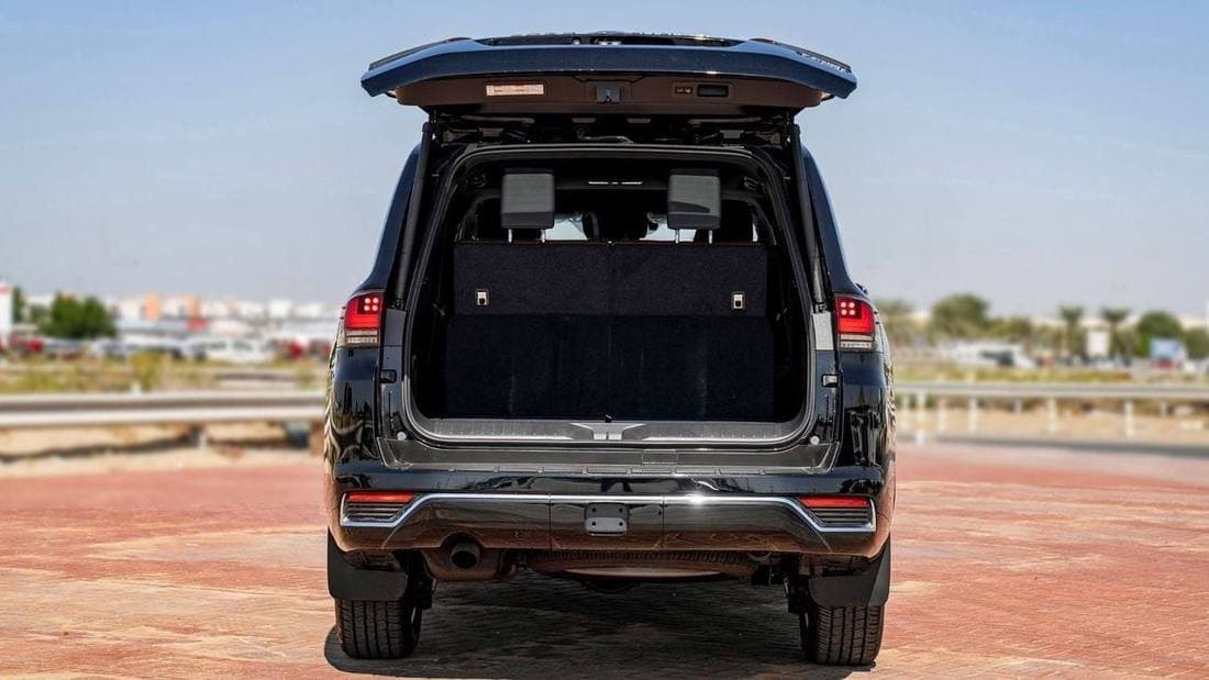 2025 Toyota Land Cruiser VXR thumbnail 6