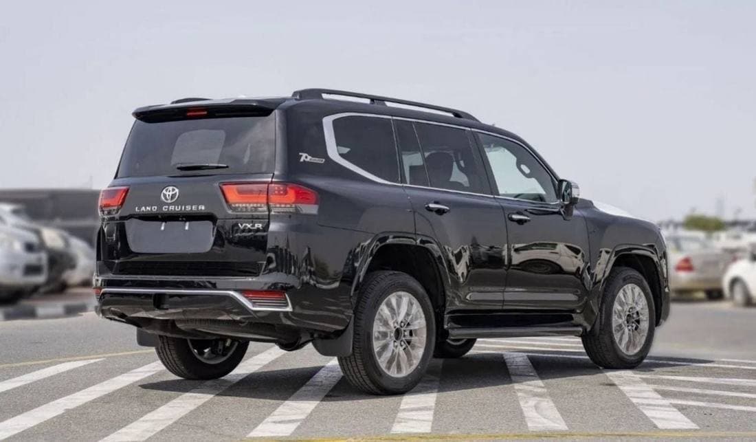 2026 Toyota Land Cruiser VXR thumbnail 4