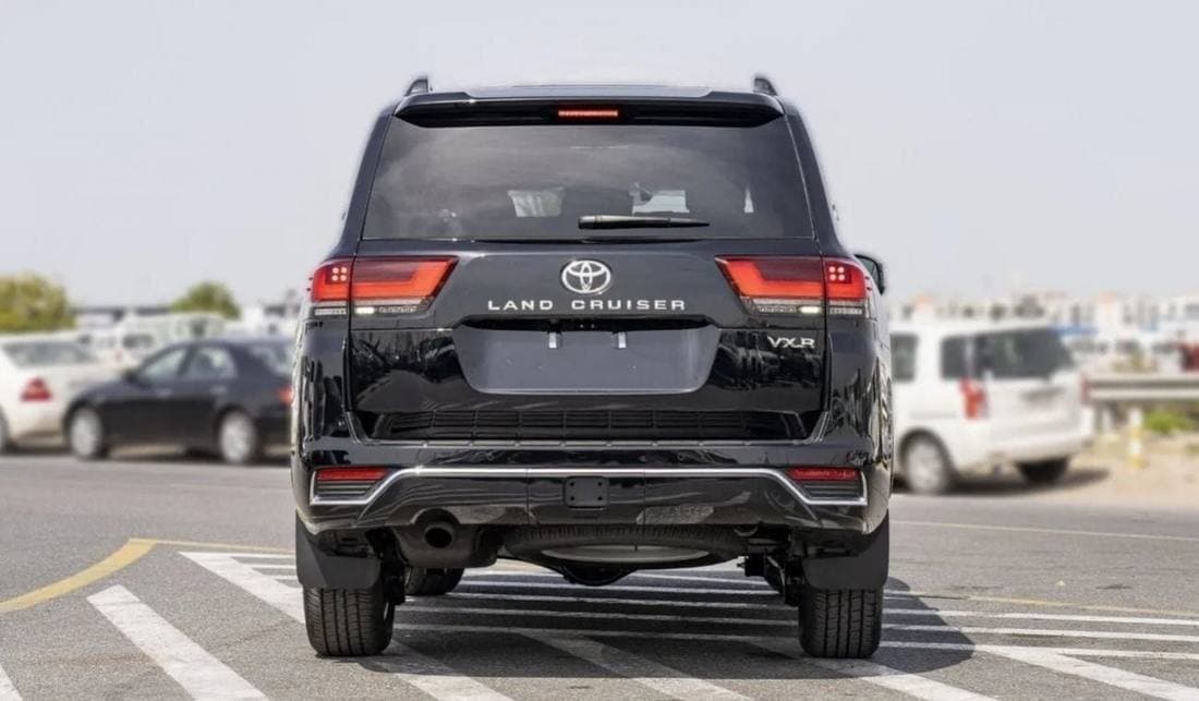 2026 Toyota Land Cruiser VXR thumbnail 6