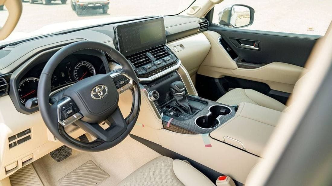 2025 Toyota Land Cruiser VXR thumbnail 7