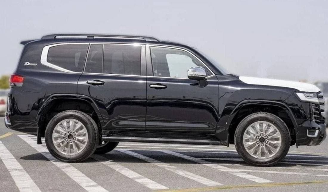2026 Toyota Land Cruiser VXR thumbnail 3