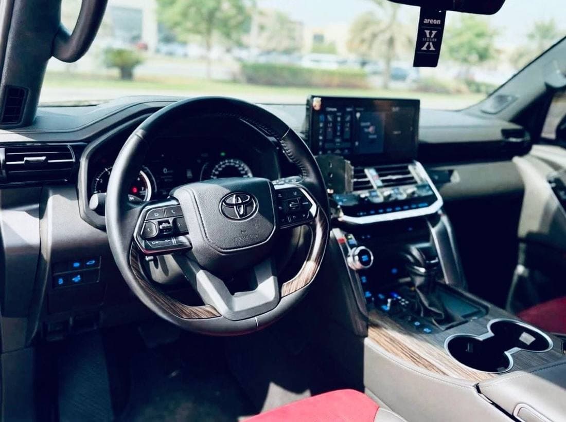 2022 Toyota Land Cruiser VXR thumbnail 7