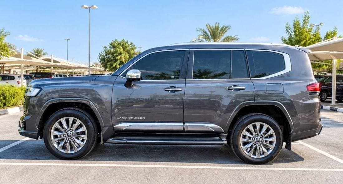 2022 Toyota Land Cruiser VXR thumbnail 5