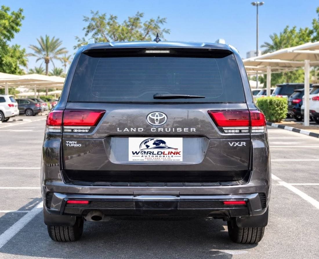 2022 Toyota Land Cruiser VXR thumbnail 7