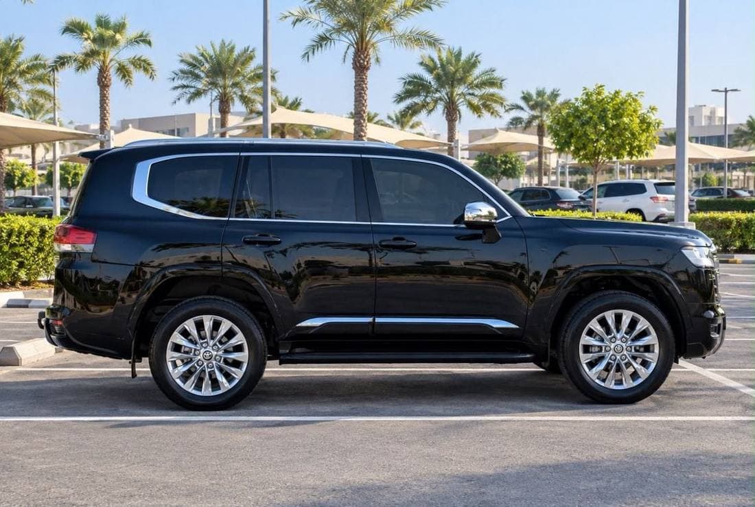 2024 Toyota Land Cruiser GXR thumbnail 5