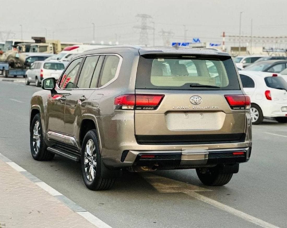 2022 Toyota Land Cruiser GXR thumbnail 7