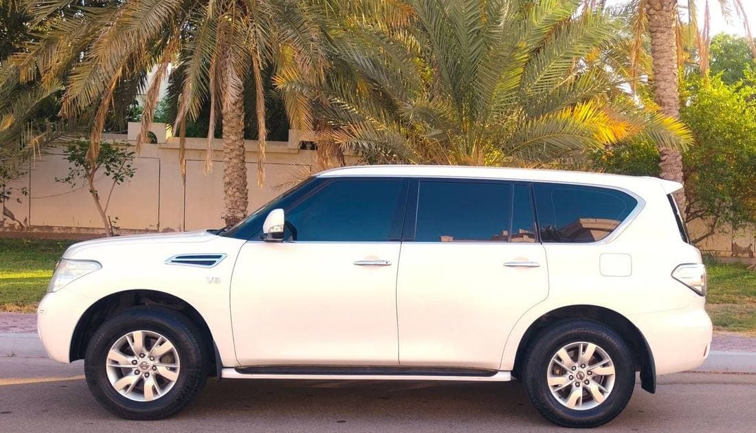 2013 Nissan Patrol SE T3 DVD thumbnail 3
