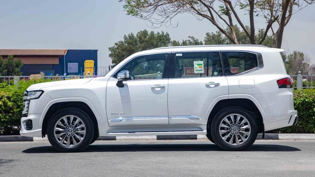 2026 Toyota Land Cruiser VXR thumbnail 5