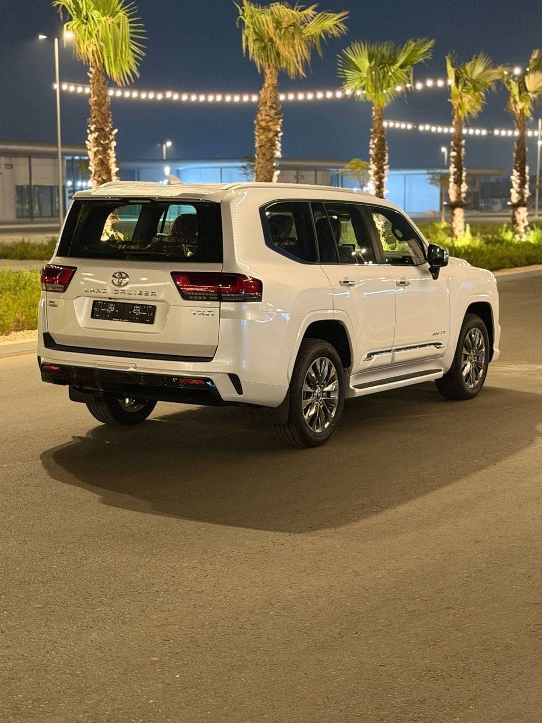 2026 Toyota Land Cruiser VXR thumbnail 6