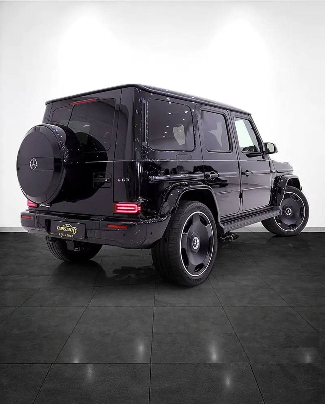 2027 Mercedes Benz G63 AMG thumbnail 4