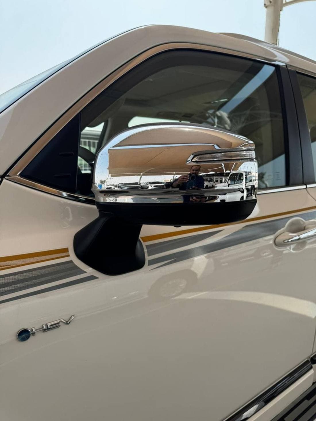 2026 Toyota Land Cruiser VXR thumbnail 8