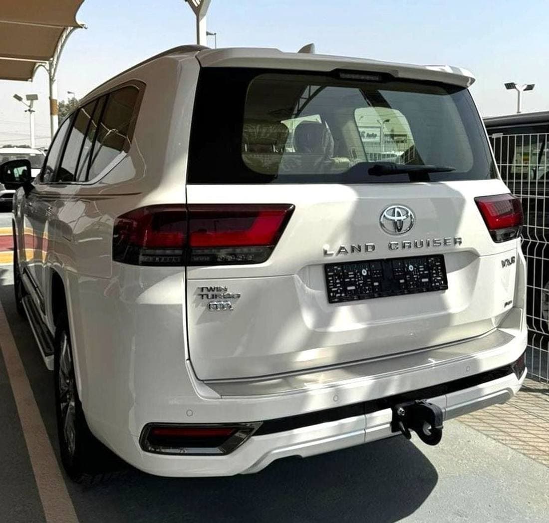 2026 Toyota Land Cruiser VXR thumbnail 2